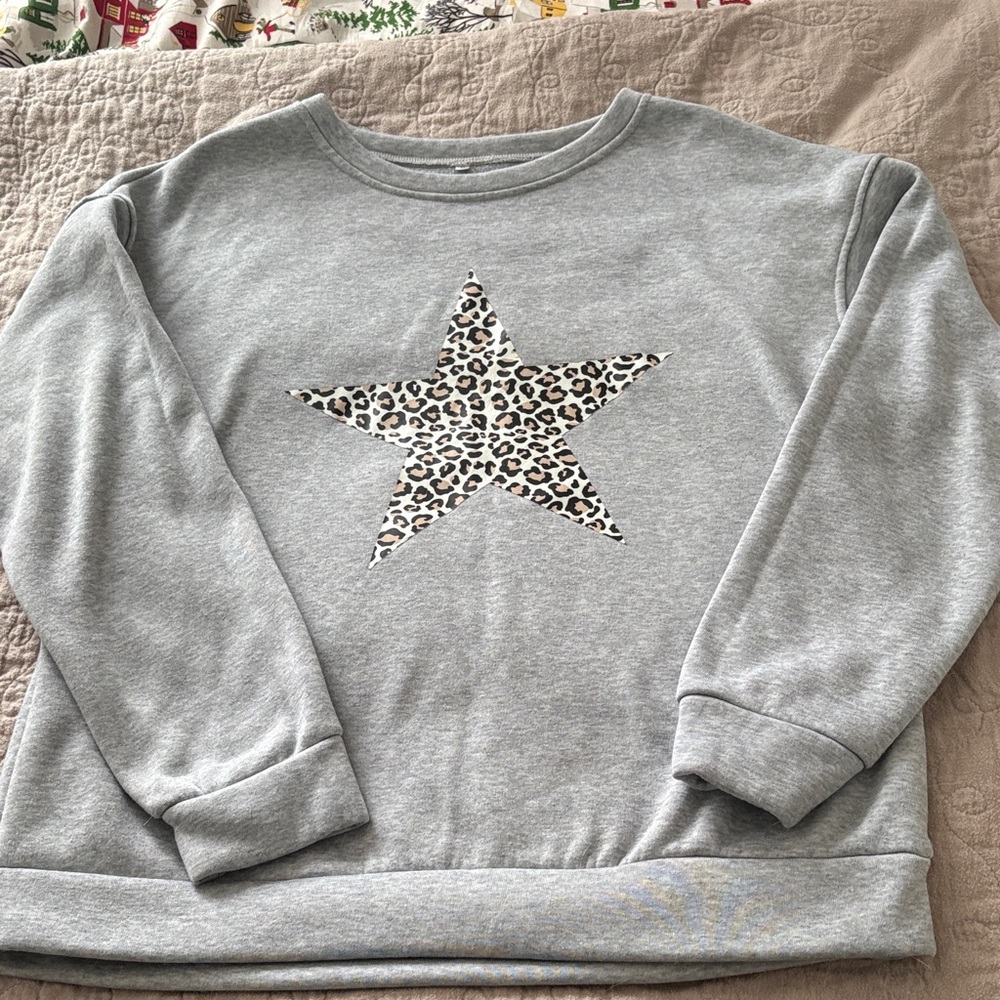 Gray Sweatshirt with Leopard Star
